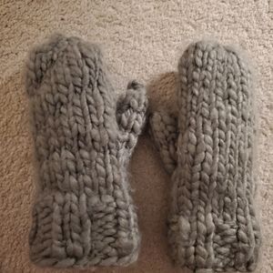 Altar'd State Mittens